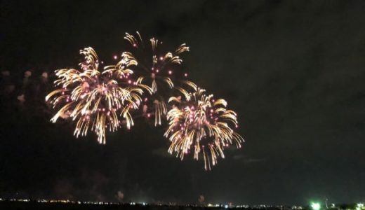 沖縄でナイトクルーズ。宜野湾アリーナで花火をみる。
